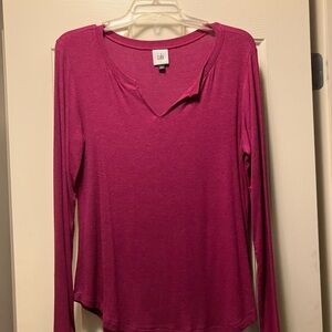 Women's Cabi Magenta Long Sleeve V Top